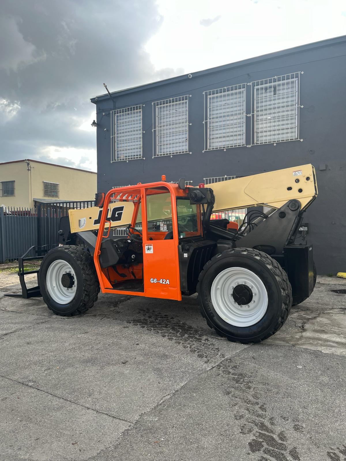 2015 JLG G6-42A 6000LB Telehandler - Stock# TLG2015