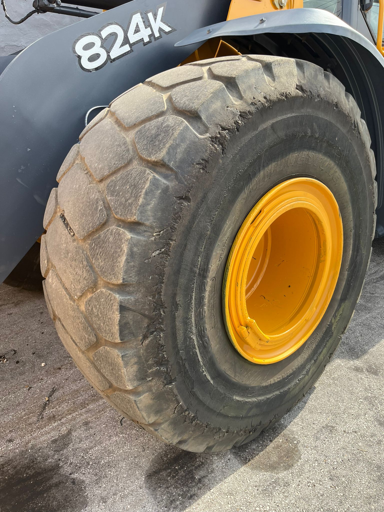 2012 John Deere 824K Wheel Loader