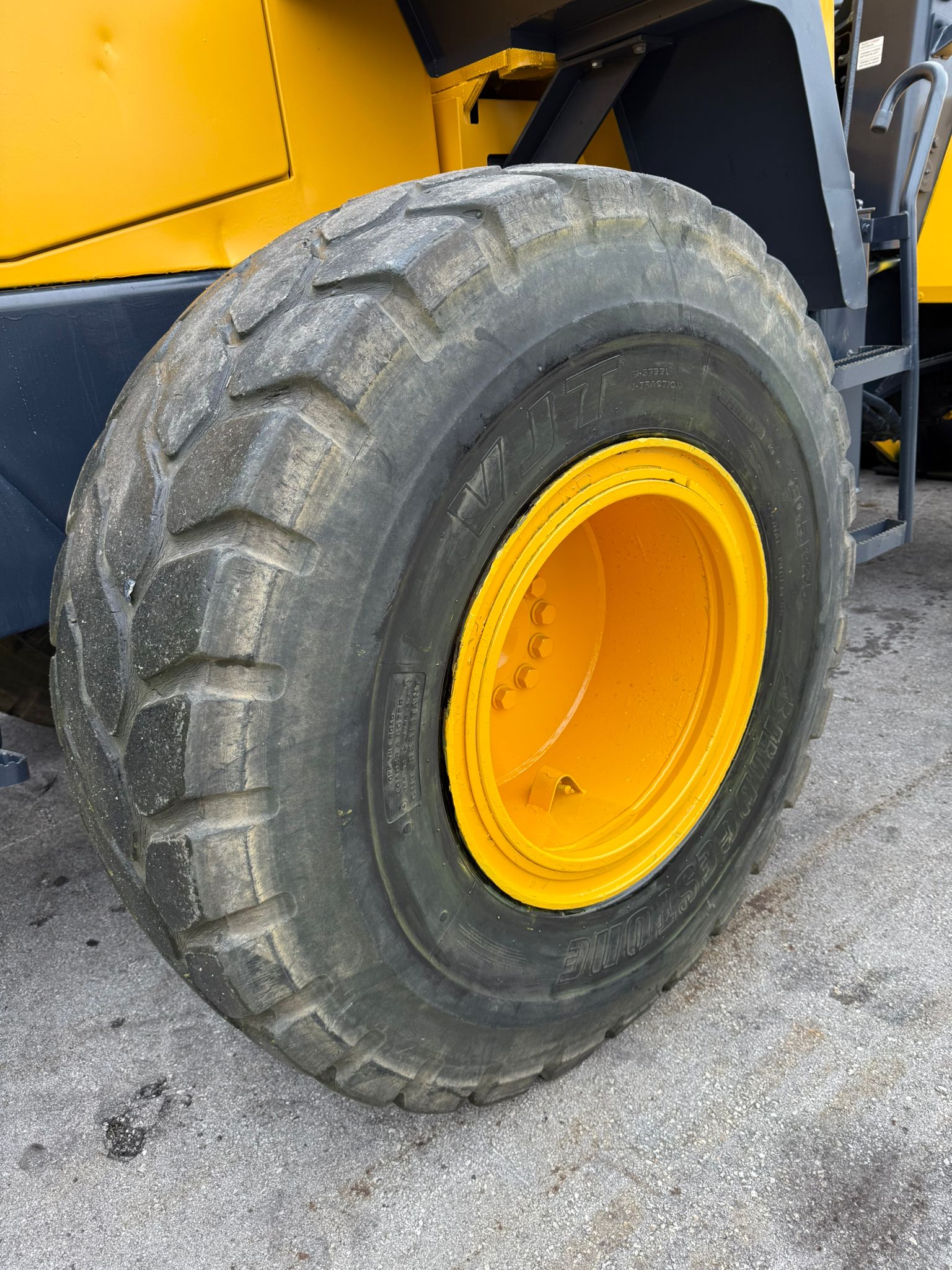 Komatsu WA250-5 Wheel Loader