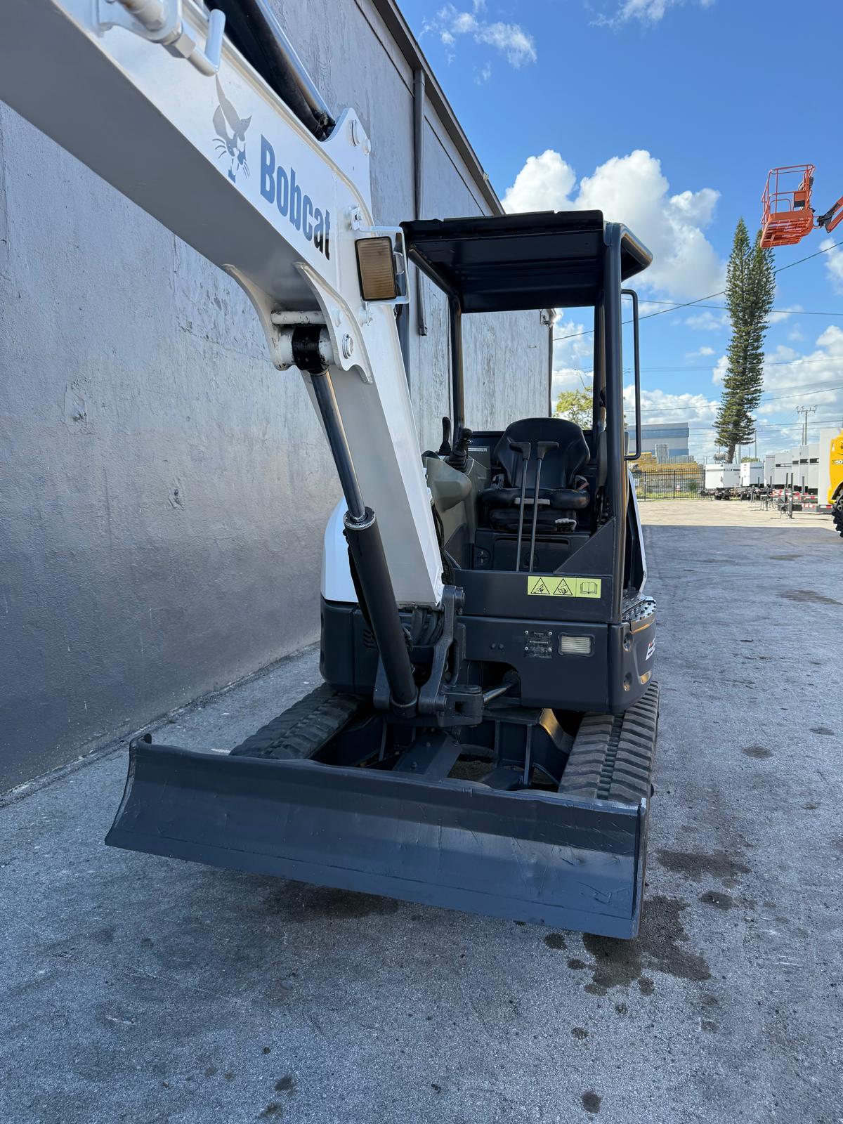 2018 Bobcat E32i Mini Excavator | Hydraulic Thumb