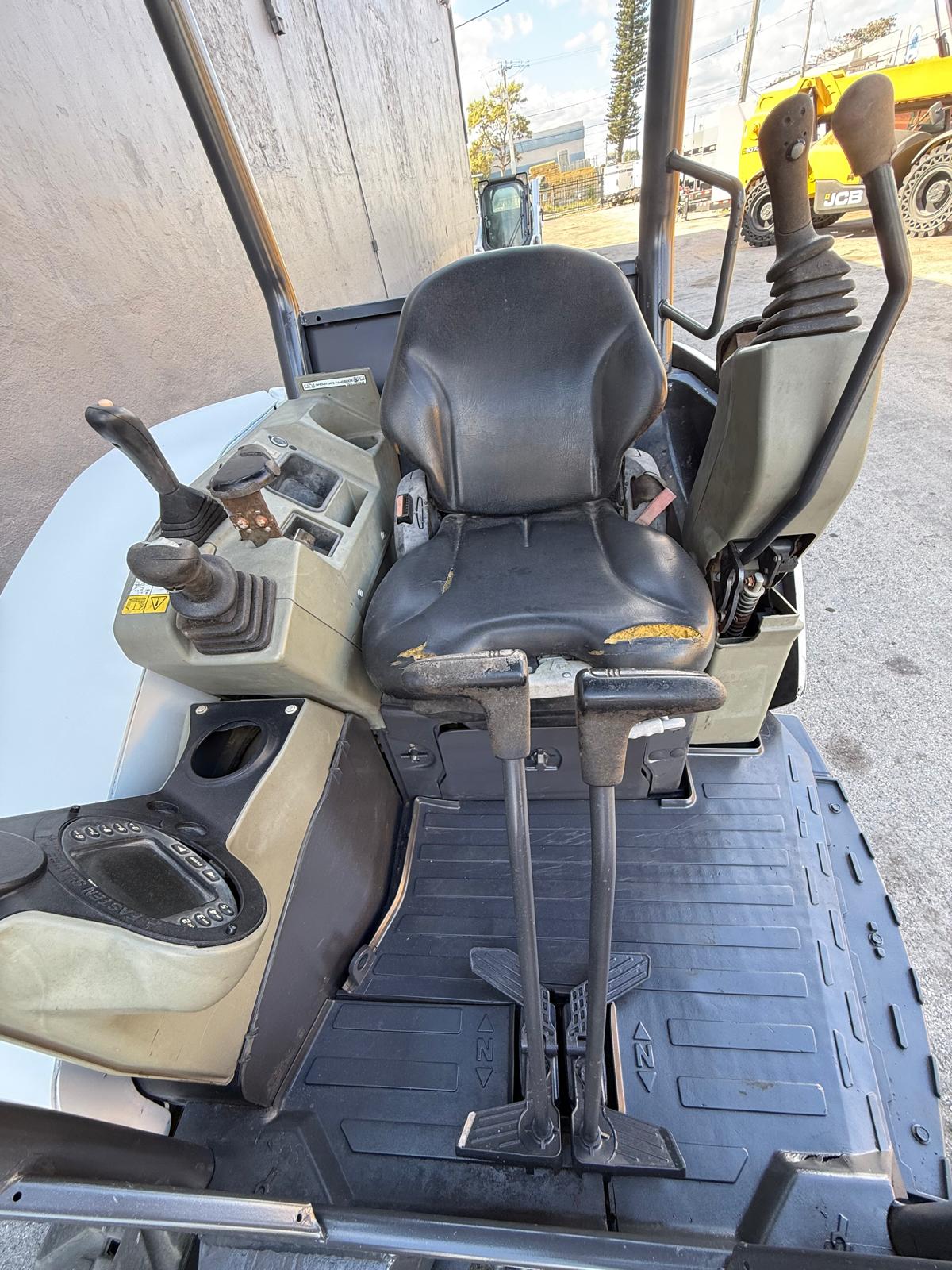 2018 Bobcat E32i Mini Excavator | Hydraulic Thumb