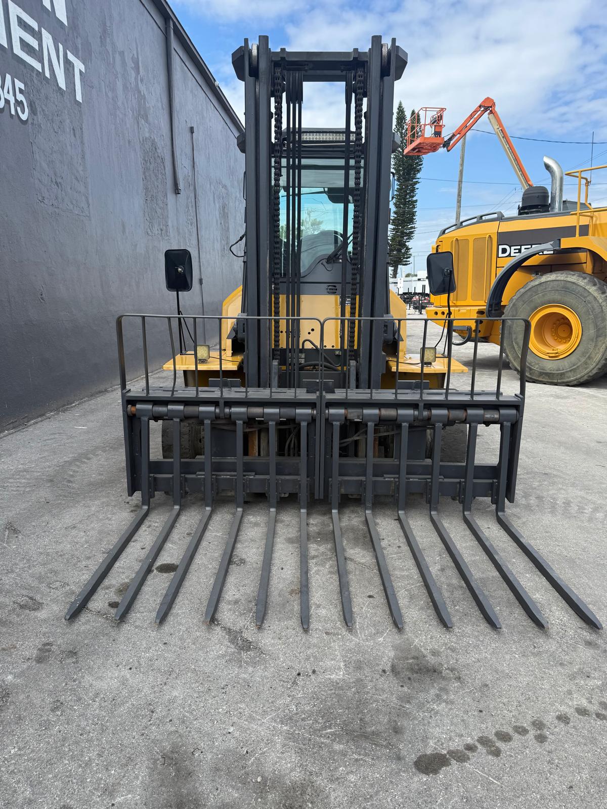 2014 Cat DP70N 12,300 lb Diesel Forklift