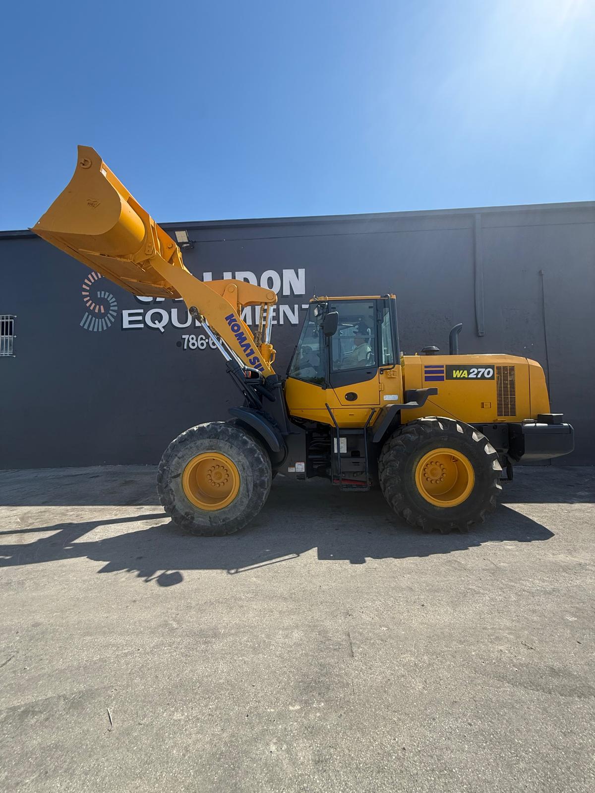 2015 Komatsu WA270-7