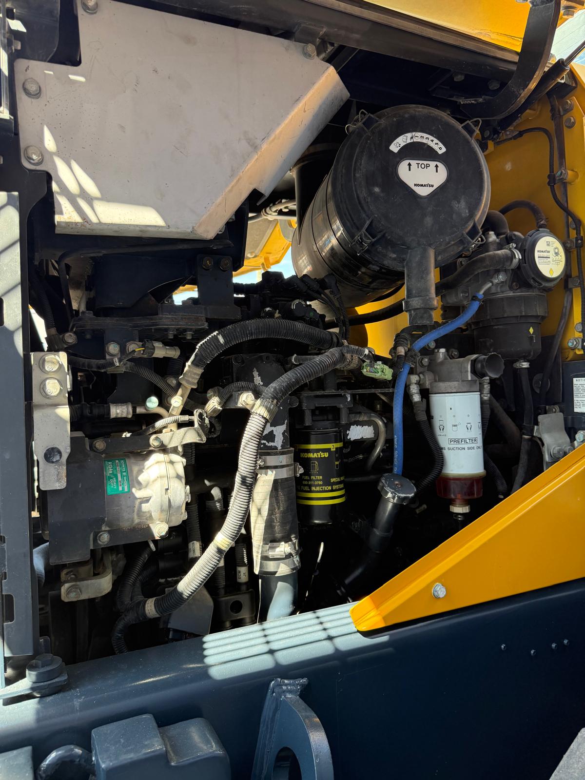 2015 Komatsu WA270-7